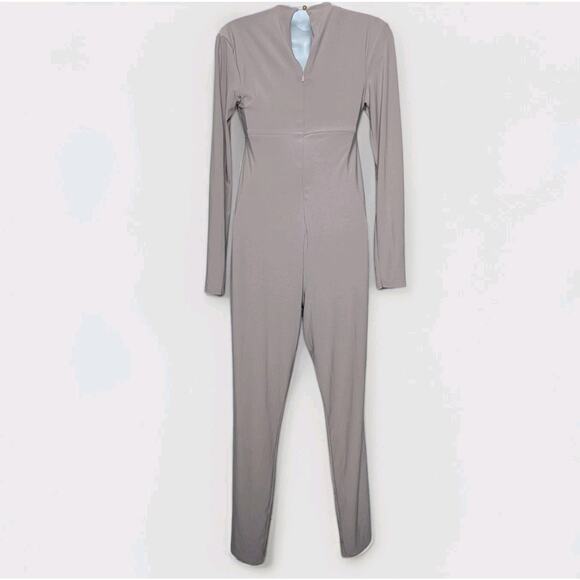 NWT Club L London My World Maternity Shoot Jumpsuit Taupe V Neck Long US 4 UK 8 - Picture 2 of 9